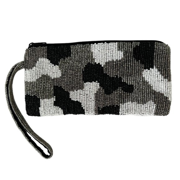Moyna Black & White Fully Beaded Fatigue Wristlet - One Size - Picture 4 of 4
